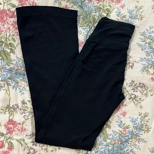 Groove Nulu Super-High-Rise Flared
Pant *short